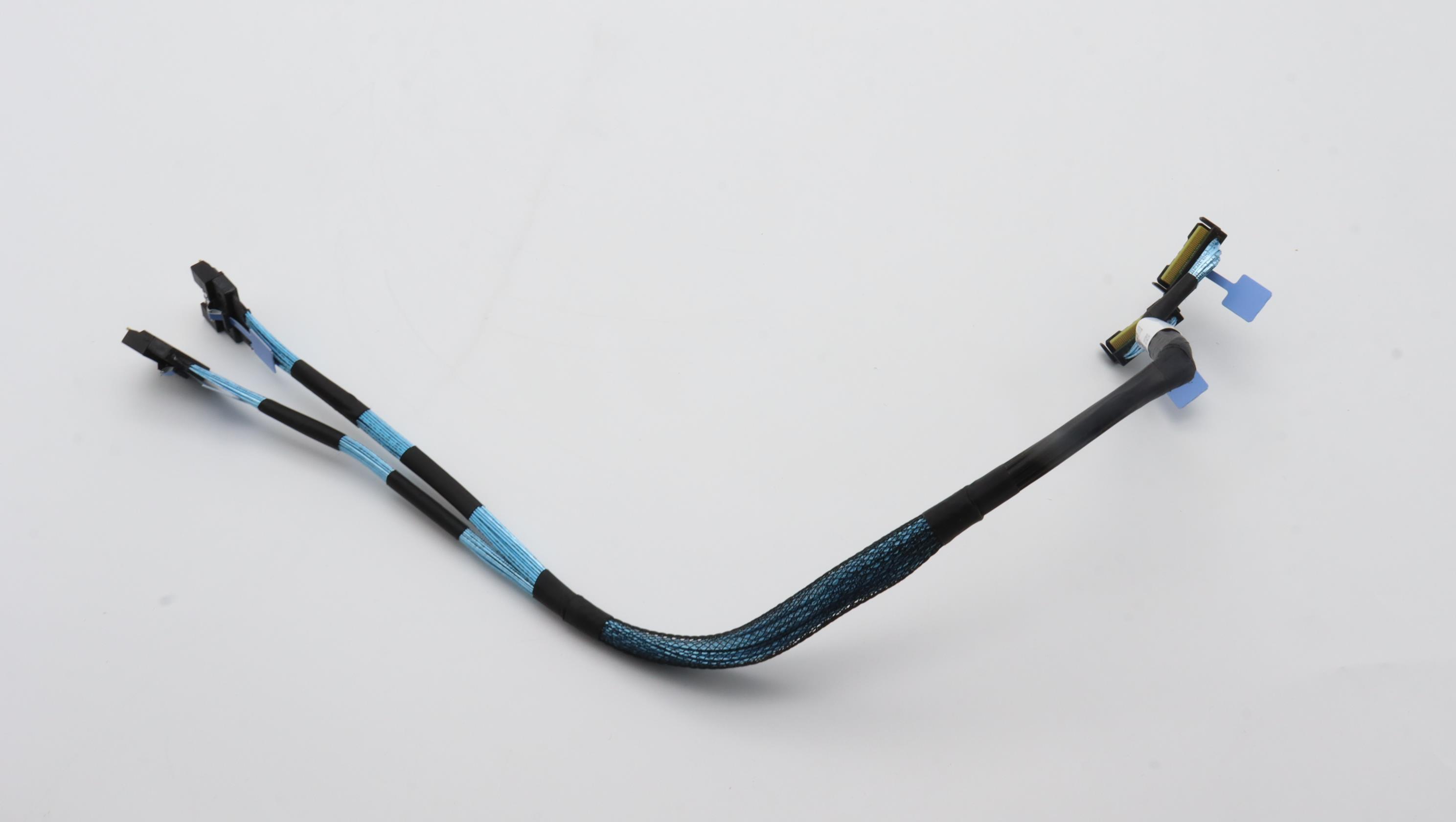 Кабель Lenovo Cable, internal, ThinkSystem SR635/SR655 V3 PCIE MB PCIe 3/4 TO G4 BP NVME4-5/6-7 (BP2) Cable,8x25 Trinculo, RA MCIOx8- SLIMSAS X8 450/500mm (03LF758)