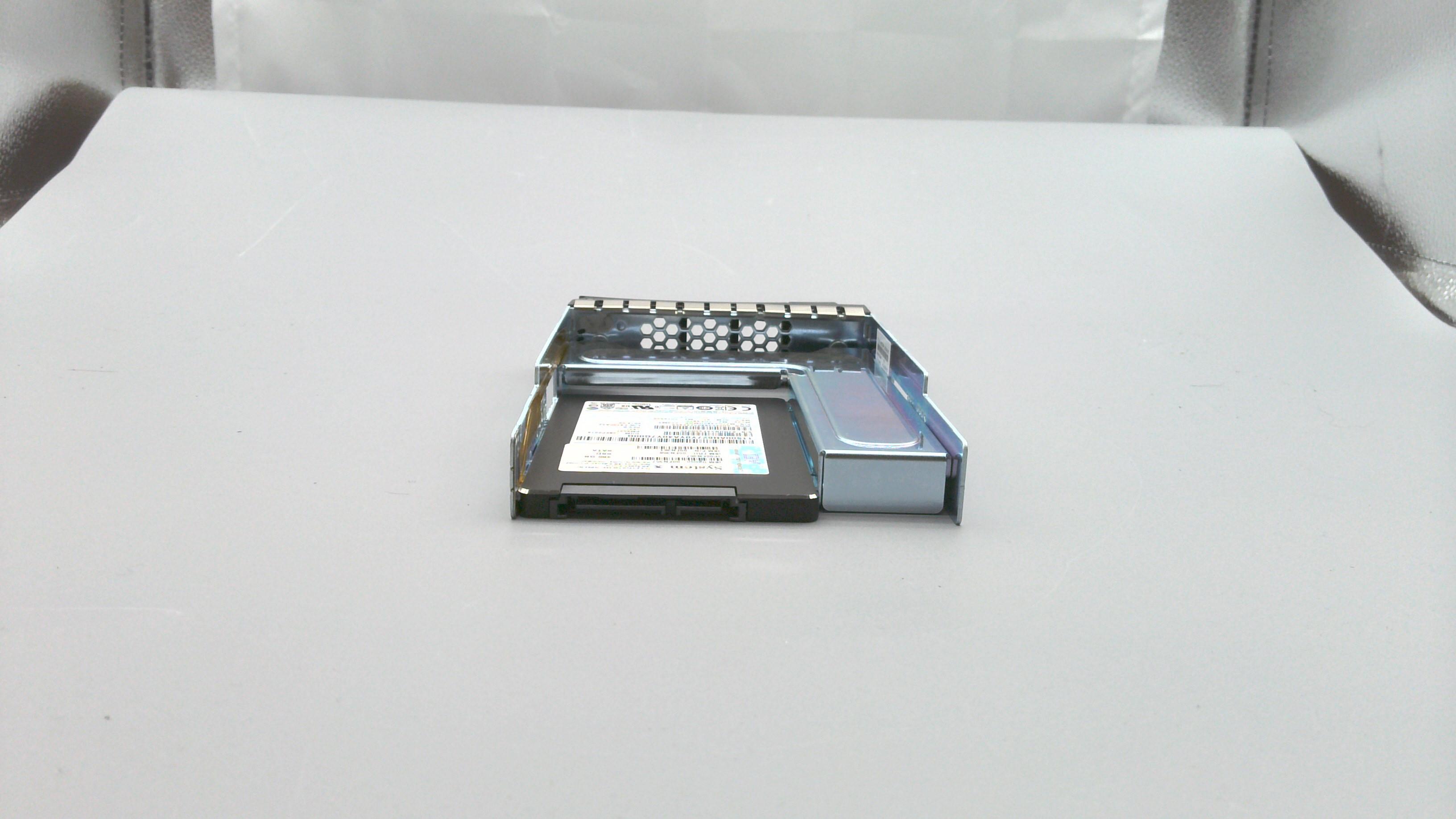 SSD накопитель Lenovo PM853480GBCONV (00FN358)