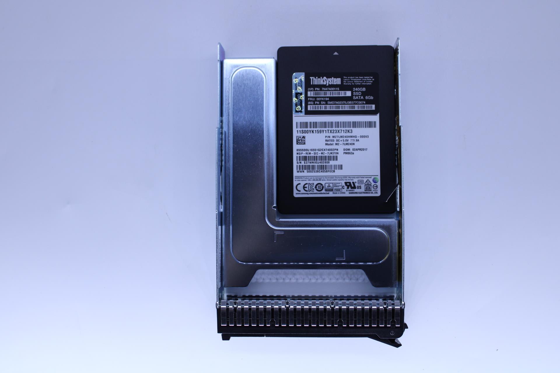 SSD накопитель Lenovo 240GB SATA 3.5" G4HS SSD FRU (00YK194)