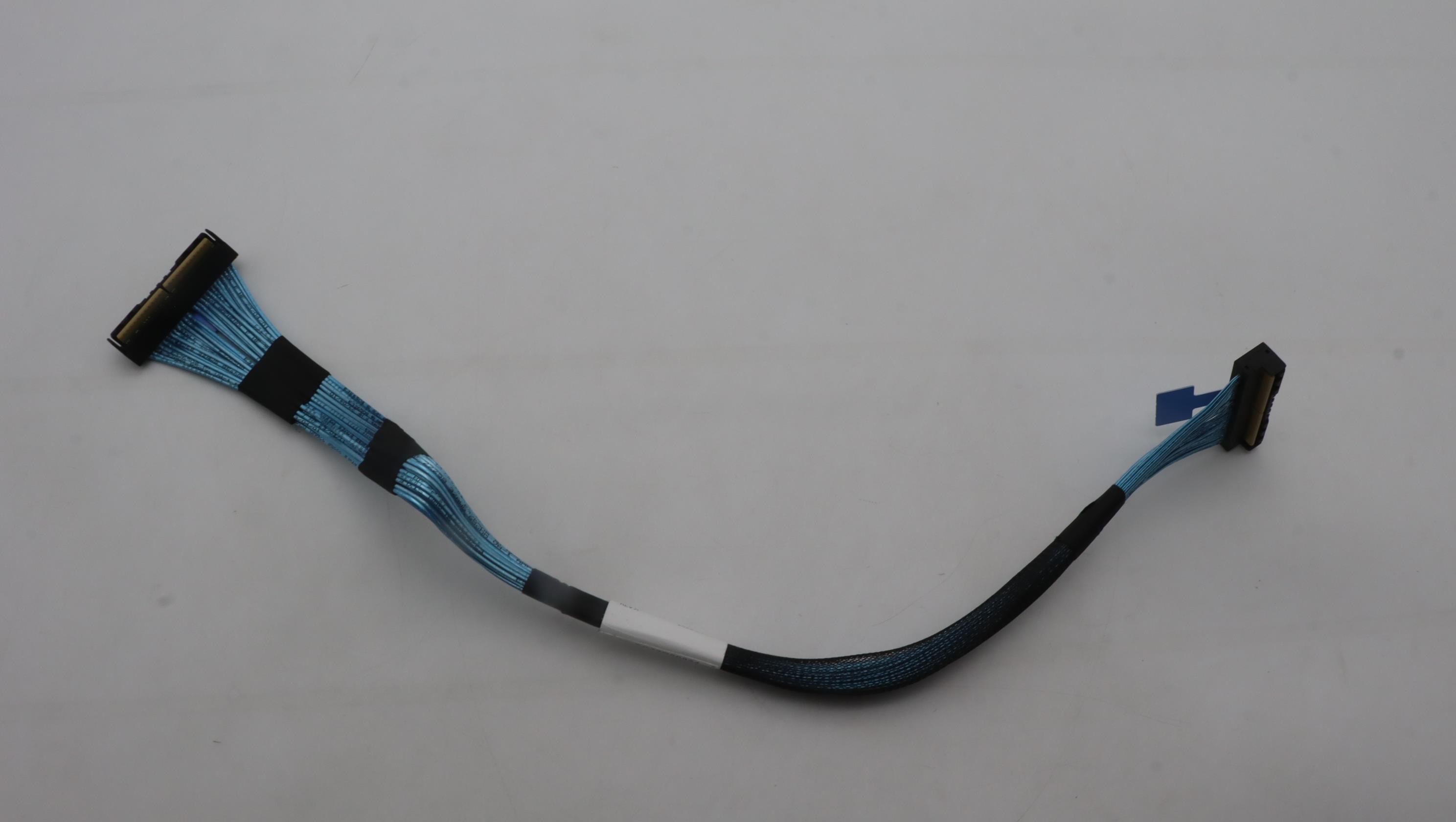 Кабель Lenovo Cable, Internal x16 MCIO 148p ST to x16 MCIO 148p RA 32 AWG L=430 mm (03LD738)