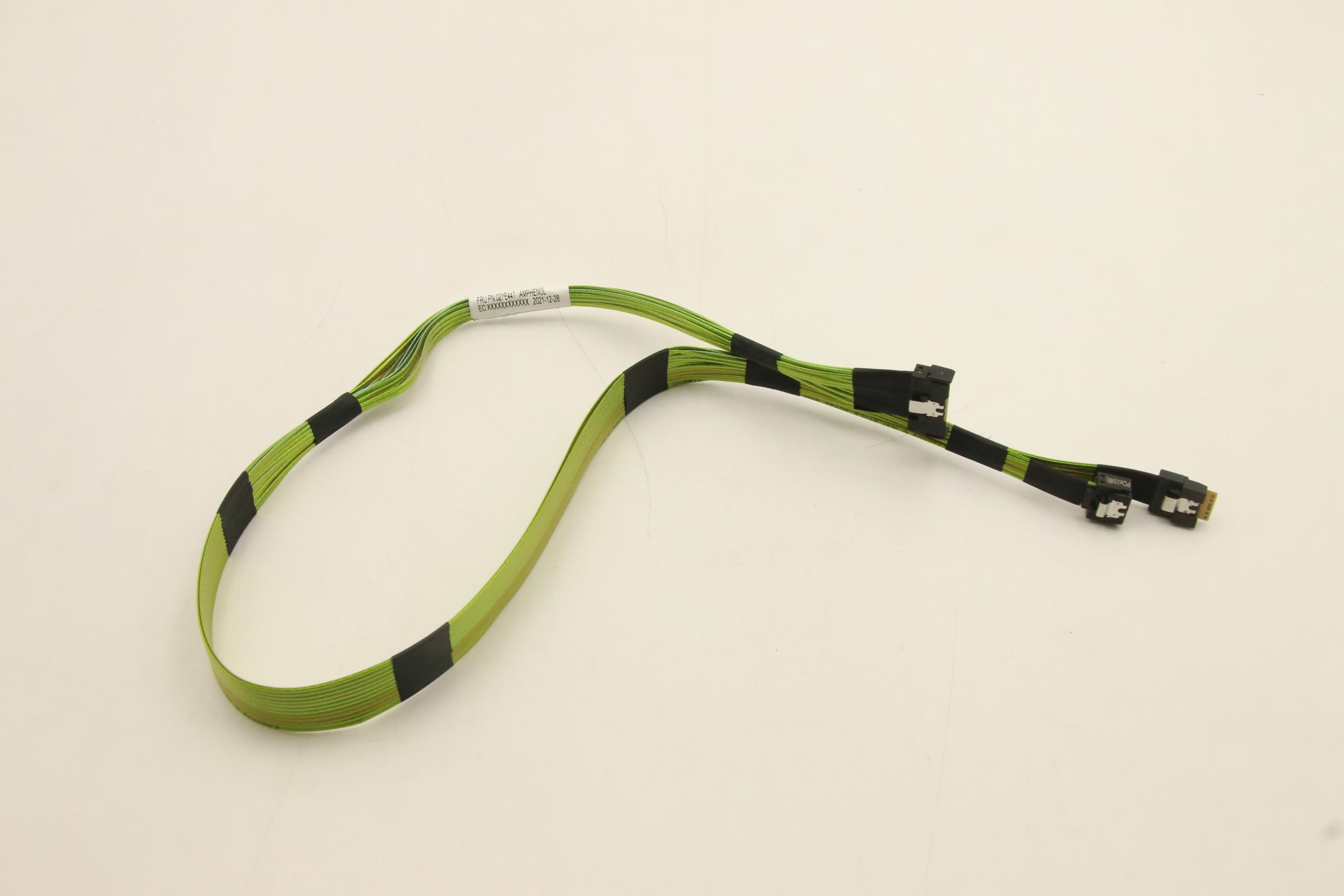 Кабель Lenovo 790mm,PCIe Gen4,SL X4+SL X4(LP) to MCIO X8,signal cable" (02YE447)