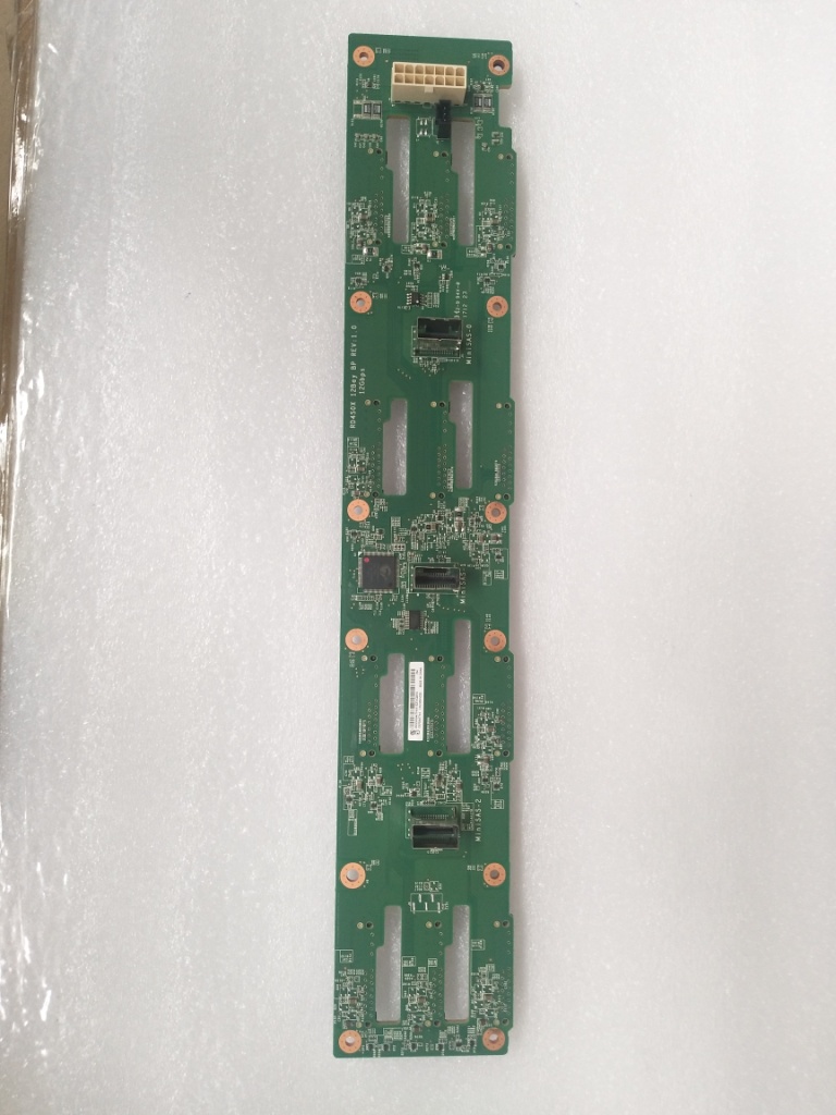 Опция Lenovo Front 12x 3.5 12G BP (00HV220)