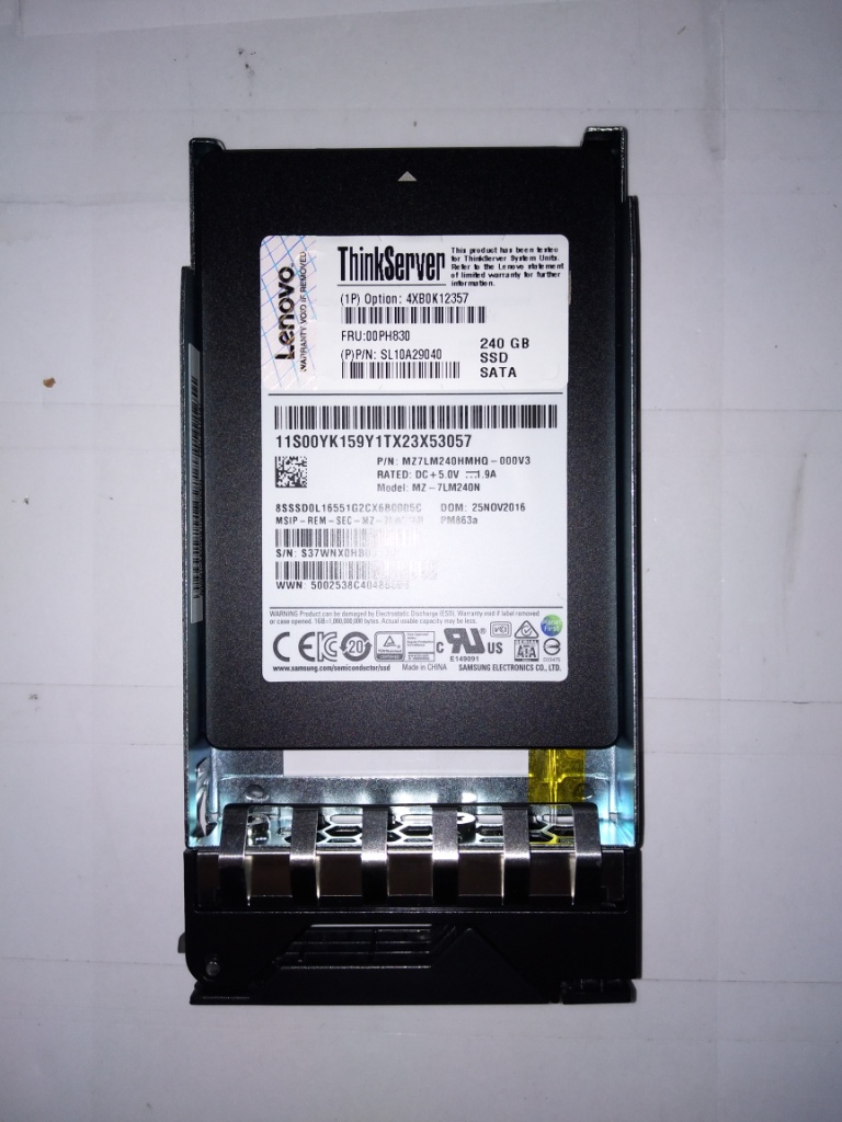 SSD накопитель Lenovo HS 2.5" 240GB PM863a Enterprise (00PH830)