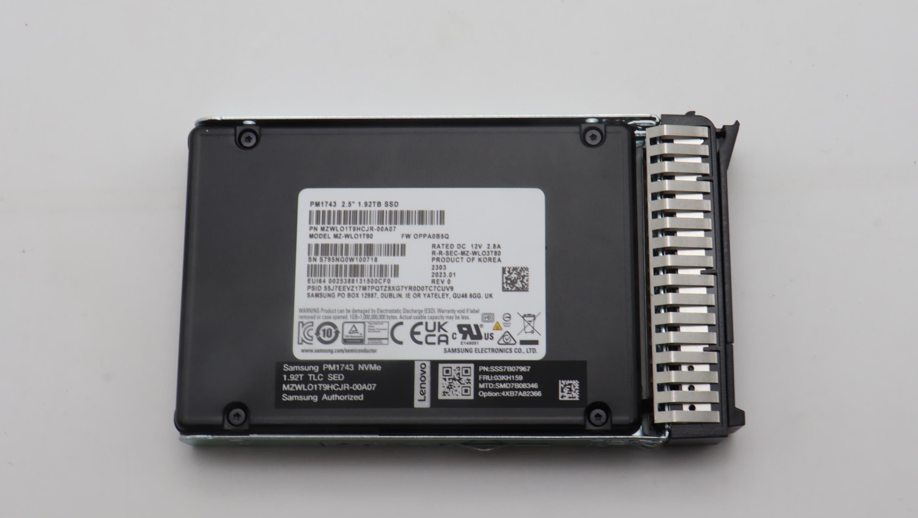 SSD накопитель Lenovo ThinkSystem 2.5" U.3 PM1743 1.92TB Read Intensive NVMe PCIe 5.0 x4 HS SSD SED (03KH159)