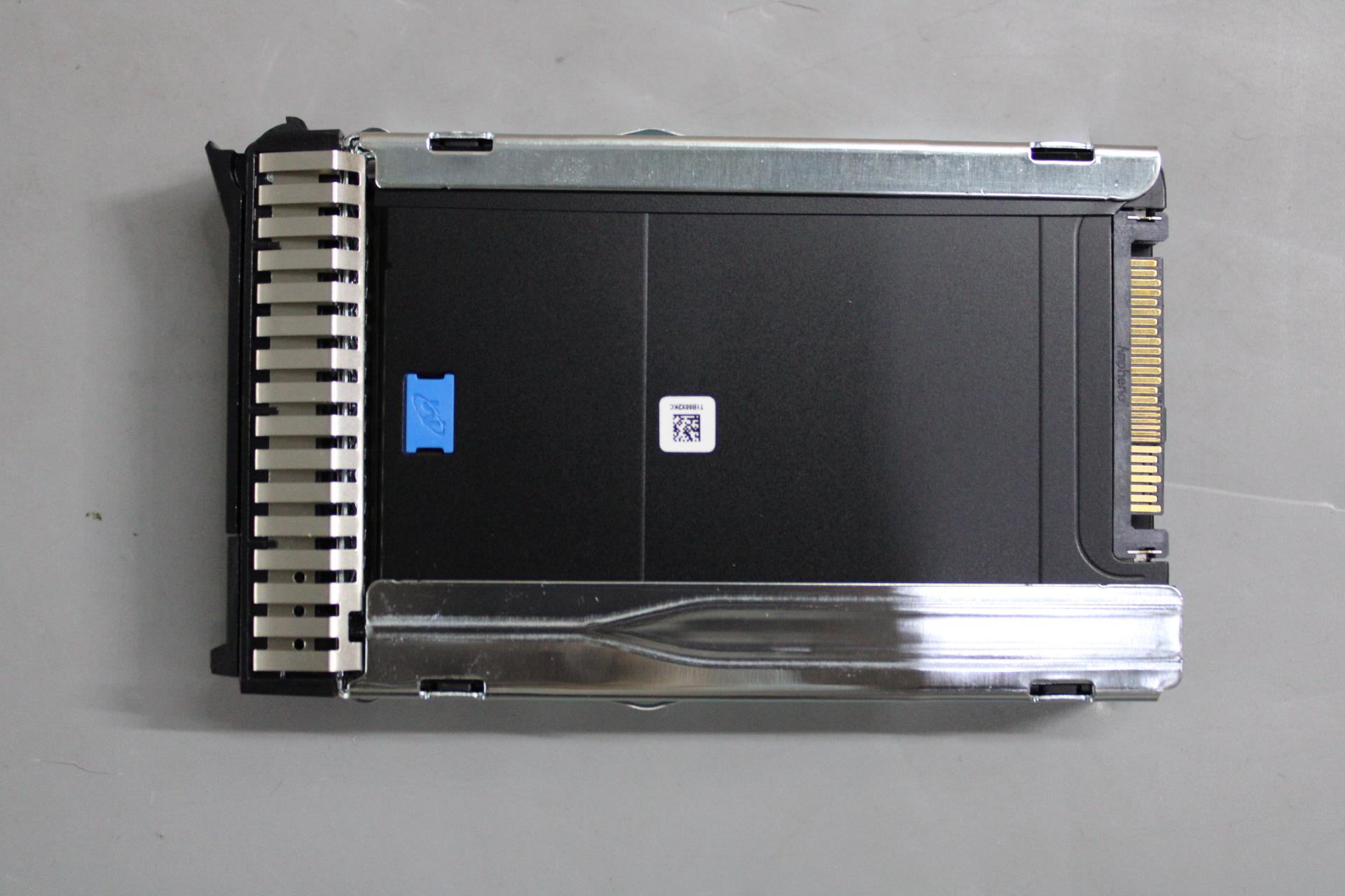 SSD накопитель Lenovo ThinkSystem 2.5" U.3 7450 MAX 800GB Mixed Use NVMe PCIe 4.0 x4 HS SSD SED (03GX523)