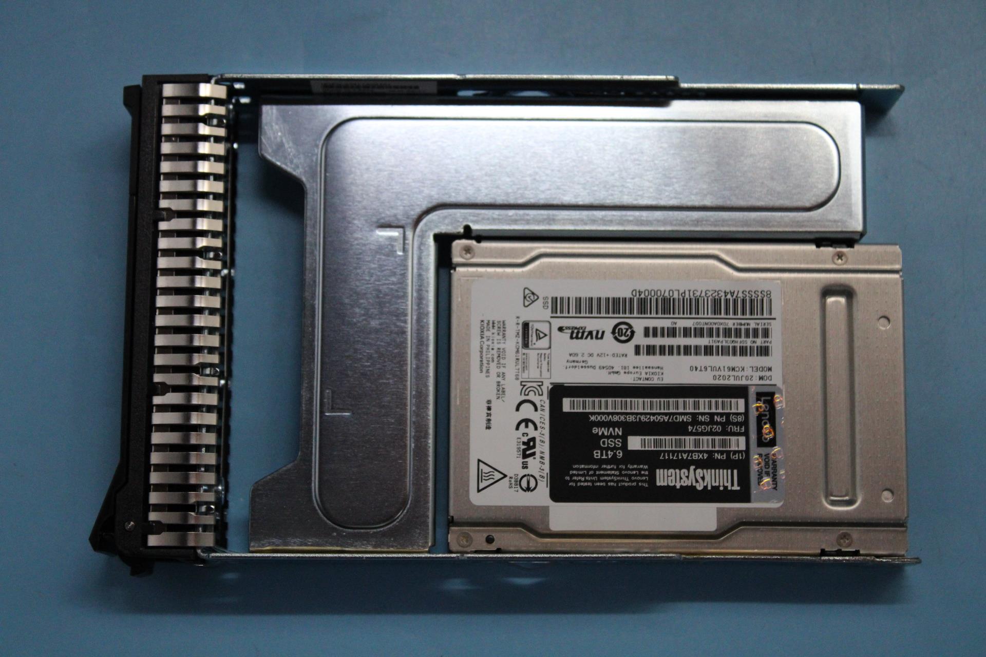 SSD накопитель Lenovo ThinkSystem 3.5” Kioxia CM6-V 6.4TB Mainstream NVMe PCIe 4.0 x4 Hot Swap SSD (02JG574)