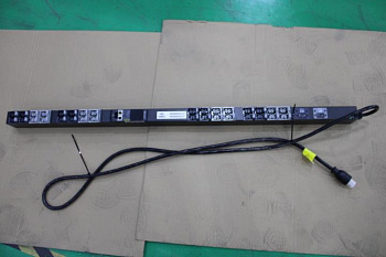 Блок питания Lenovo PDU,0U,nVent&CIS,0U 16 C13/C15 and 16 C13/C15/C19 Switched and Monitored 24A 1 Phase PDU(30A derated) (03LA578)