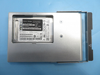 SSD накопитель Lenovo 1.6TB 12Gb SAS 2.5" 3DWPD HS SSD ASM FIPS 4U60 (01PG640)