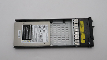 SSD накопитель Lenovo SSD Assembly, SAS, 2.5", 1.92TB 1DWPD 12.0Gb/s, Hot Swap, Internal Hard Drive, with tray (01KP544)