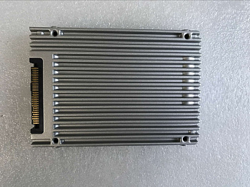 Жесткий диск 800G SFF8639 15mm PCIe3x4 Intel (00FC765)
