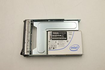 SSD накопитель Lenovo ThinkSystem 3.5" U.2 P5500 1.92TB Read Intensive NVMe PCIe 4.0 x4 HS SSD (02JG606)