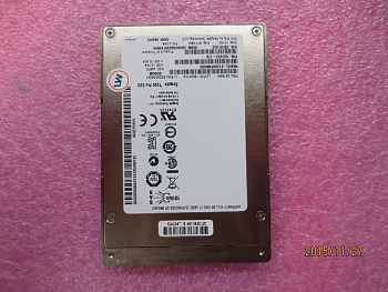 SSD накопитель Lenovo FRU 200G SSD (03T8881)