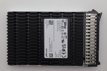 SSD накопитель Lenovo ThinkSystem 2.5" U.3 7500 MAX 3.2TB Mixed Use NVMe PCIe 4.0 x4 HS SSD (03NA478)