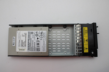 SSD накопитель Lenovo SSD Assembly, SAS, 2.5", 3.84TB 1DWPD 12.0Gb/s, Hot Swap, Internal Hard Drive, with tray (01CX634)
