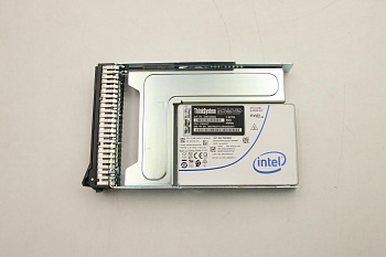 SSD накопитель Lenovo ThinkSystem 3.5" U.2 P5500 1.92TB Read Intensive NVMe PCIe 4.0 x4 SS SSD (03KH427)