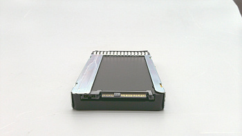 SSD накопитель Lenovo 3.2TB 12Gb SAS 2.5" SSD (01GV824)