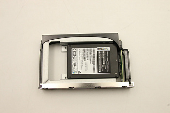 SSD накопитель Lenovo SSD Assembly, SAS, 2.5", 3.84TB 1DWPD 12.0Gb/s, Hot Swap, Internal Hard Drive, with tray (01KP510)