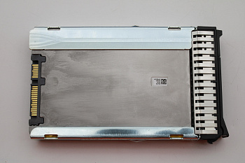 SSD накопитель Intel S4500 3.84TB Enterprise Entry SATA G3HS 2.5" SSD FRU (01KR482)