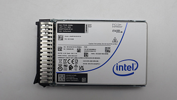 SSD накопитель Intel P5520 1.92T SSDPF2KX019T1 2.5" NVMe non-SED SSD with Gen4 HS tray CSP (03KH321)
