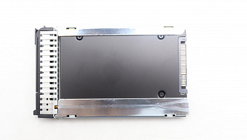 SSD накопитель Lenovo ThinkSystem 7mm U.2 PM9A3 3.84TB Read Intensive NVMe PCIe 4.0 x4 HS SSD (03LD988)