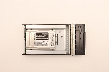 SSD накопитель Lenovo 800GB 12Gb SAS 2.5" 3DWPD HS SSD ASM 2U12 Hybrid (01PG620)