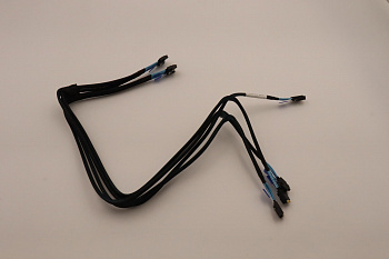 Кабель Lenovo Cable,internal,750mm,NVME,Slimsas,RAID to Backplane (03HC651)