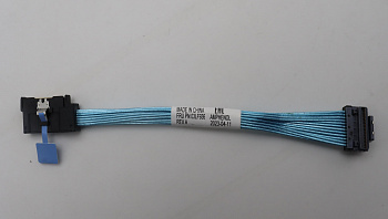 Кабель Lenovo Cable, Internal ,150mm 32AWG ,MCIOx8 side(L) to SWIFTx8 RA (03LF936)