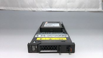 SSD накопитель Lenovo SSD Assembly, SAS, 2.5", 15.36TB 1DWPD 12.0Gb/s, Hot Swap, Internal Hard Drive, with tray (01KP502)