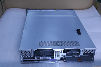 Шасси Lenovo SR650 16x2.5 Chassis (01PE999)