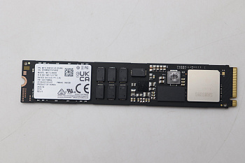 SSD накопитель Samsung 1TB MZ1L2960HCJR-00AMV M.2 NVMe SSD without Tray M1 AVAP CSP (03GX796)