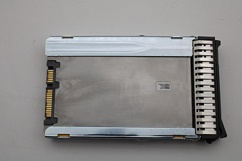 SSD накопитель ThinkSystem 2.5" Intel S4500 3.84TB Entry SATA 6Gb Hot Swap SSD (01GT762)