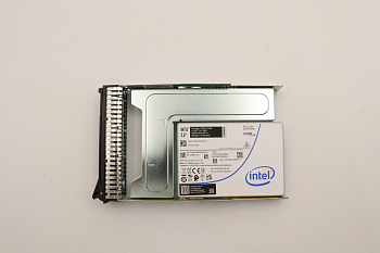 SSD накопитель Lenovo ThinkSystem 3.5” U.2 P5520 15.36TB Read Intensive NVMe PCIe 4.0 x4 HS SSD SED (03GX309)
